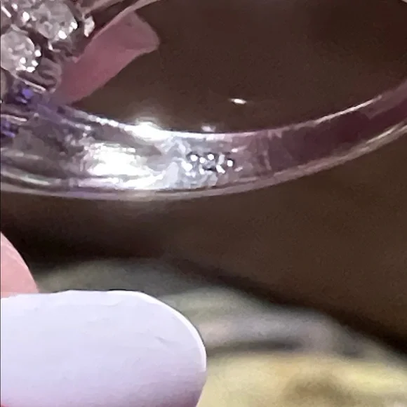 Elegant Silver Women's Diamond Ring